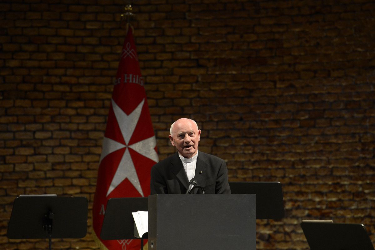 MTI/Kovács Tamás | Kozma Imre atya beszédet mond a határnyitás évfordulóján Münchenben