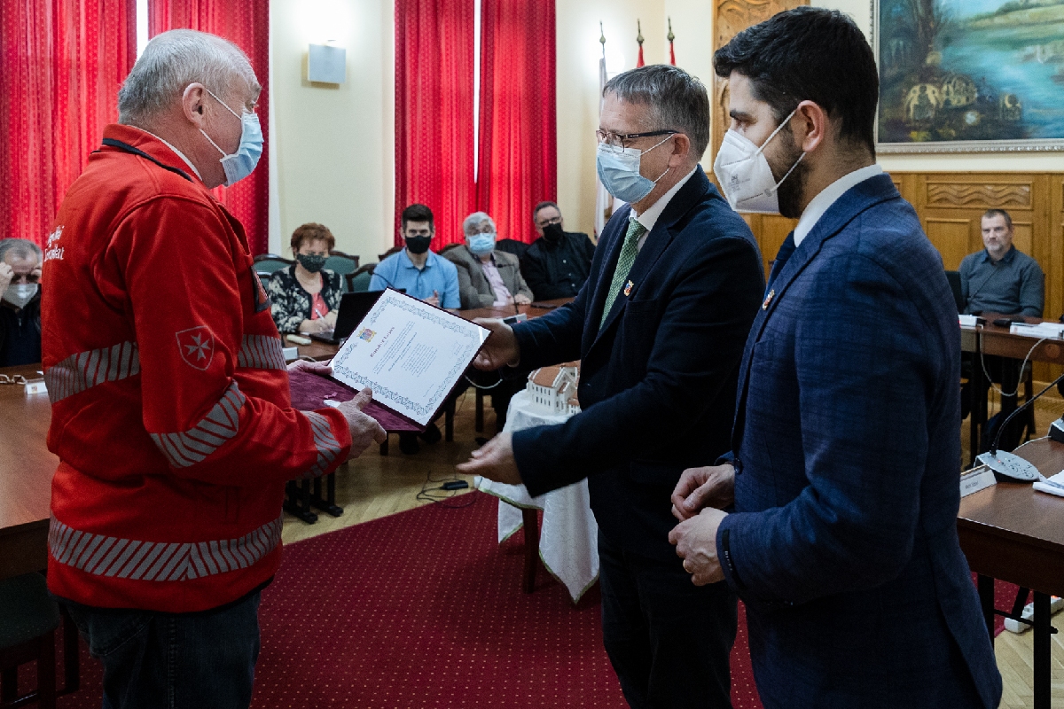 Városi kitüntetést kapott Bondor Lajos, a Szeretetszolgálat régióvezetője