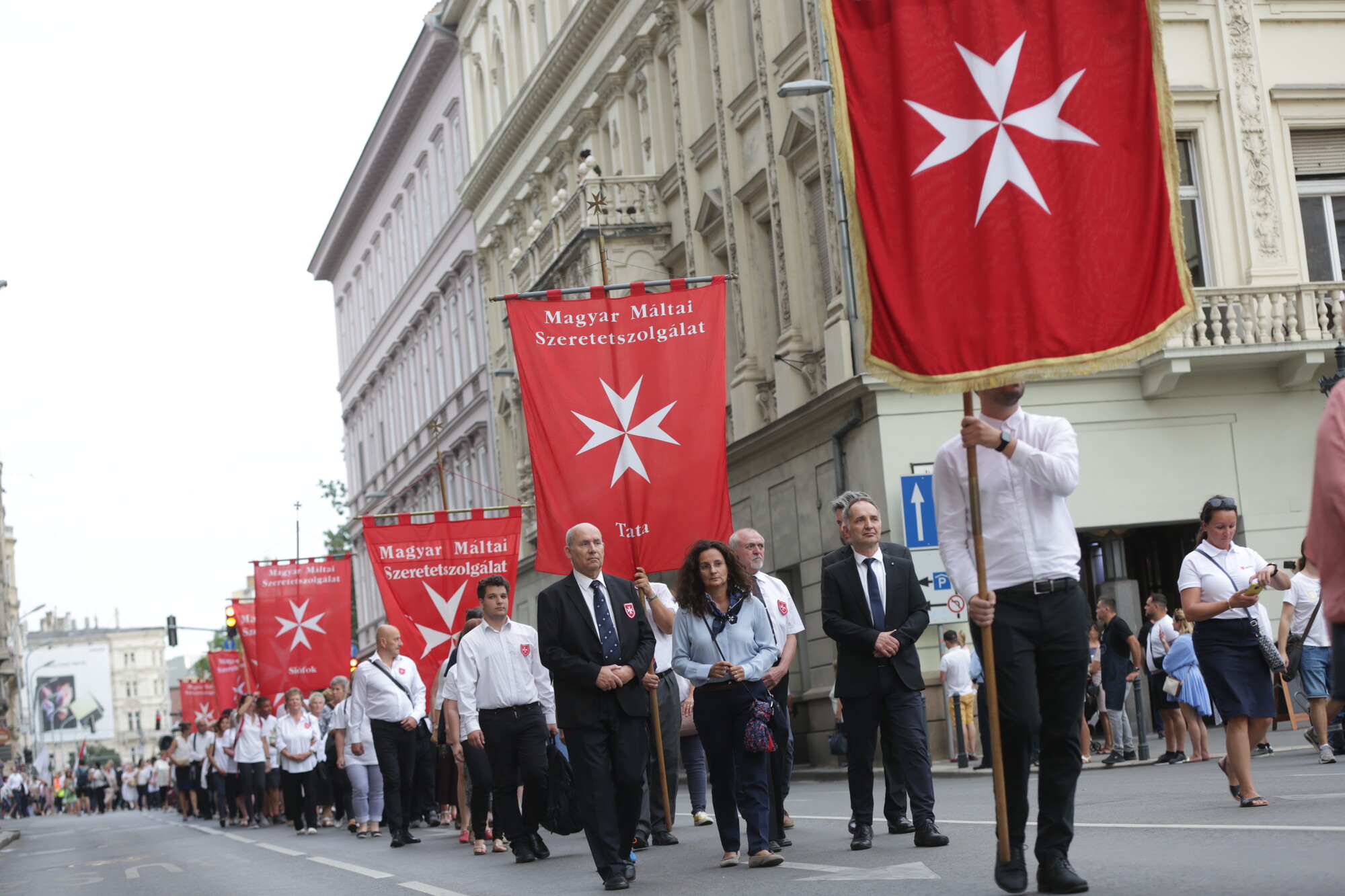 A Máltai Szeretetszolgálat felvonulása a Szent Jobb körmeneten 2021-ben. Fotó: Kovács Bence