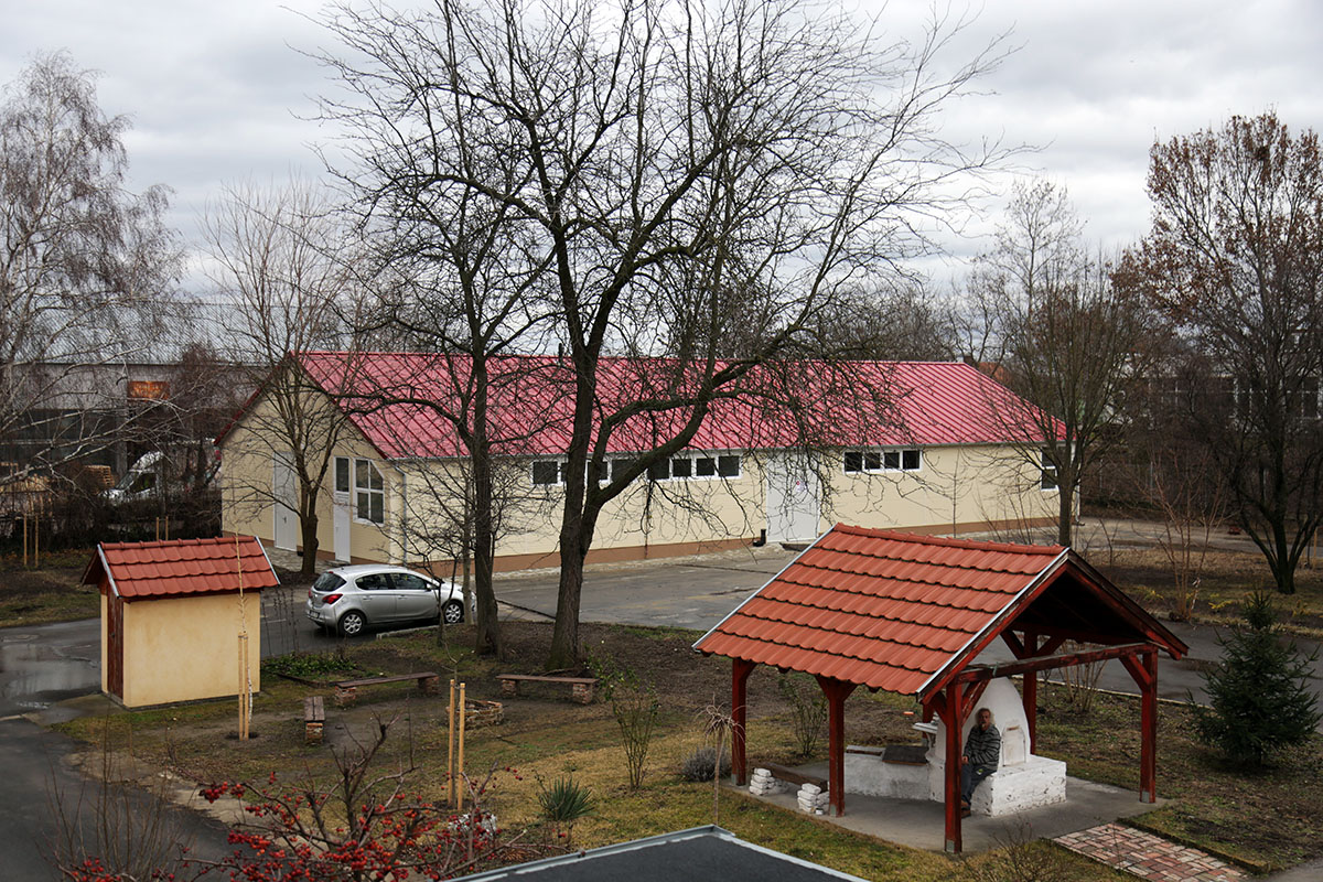 Kovács Bence - A Matkói úti hajléktalan ellátó intézmény mellett kapott helyet az új raktárközpont